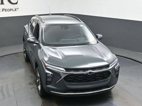 New 2026 Chevrolet Trax LT w/ LT Convenience Package FWD image 25