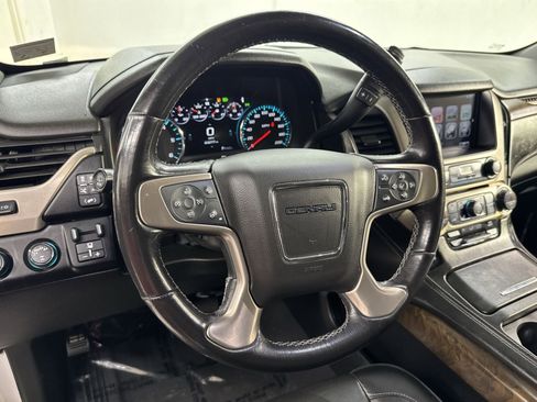 Used 2019 GMC Yukon Denali w/ Denali Ultimate Package AWD/4WD image 28
