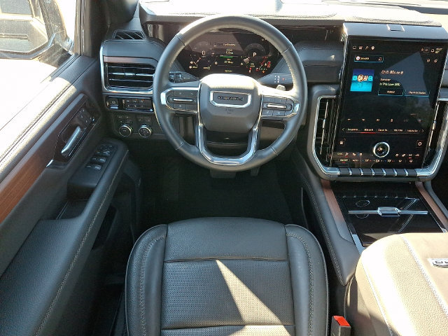 Used 2025 GMC Yukon Denali AWD/4WD image 11