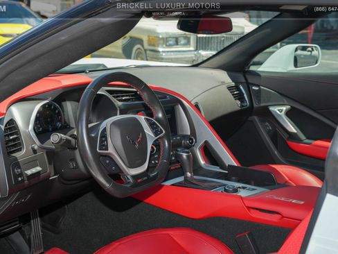 Used 2019 Chevrolet Corvette Z06 RWD image 13