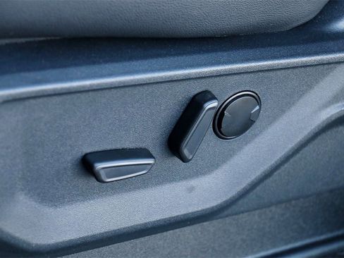 New 2026 Ford F250 Lariat w/ Black Appearance Package image 25