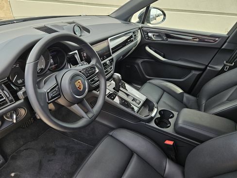 Used 2026 Porsche Macan S image 4