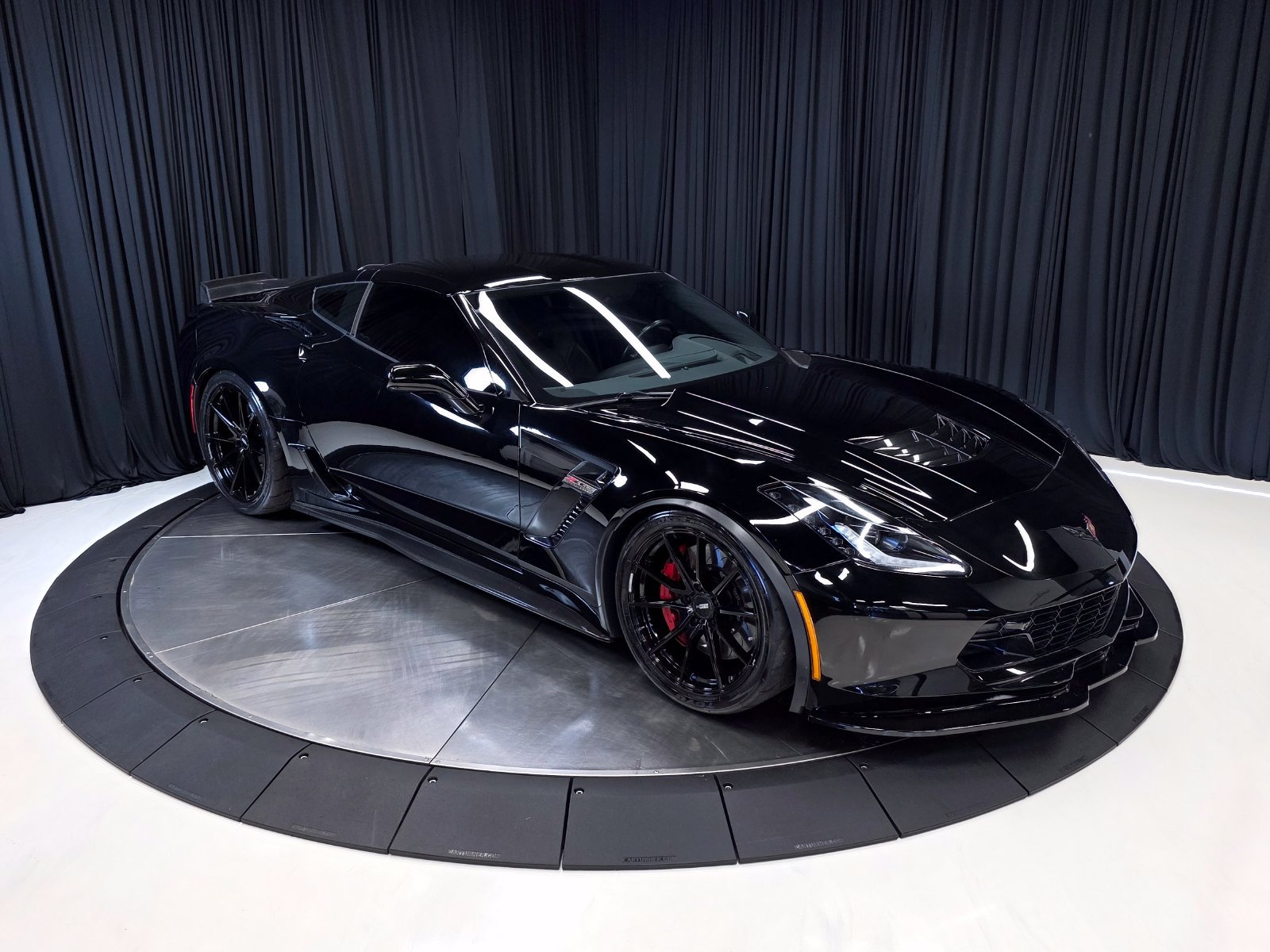 Used 2016 Chevrolet Corvette Z06 w/ 2LZ Preferred Equipment Group RWD image 55