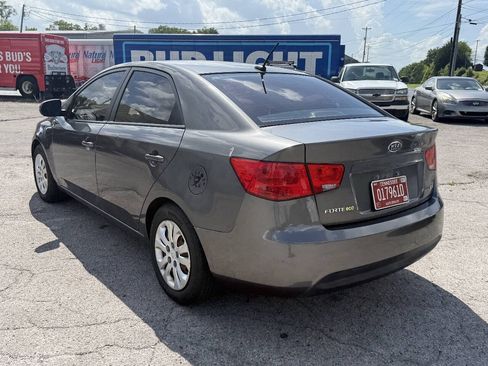 Used 2013 Kia Forte EX w/ Fuel Economy Pkg FWD image 4