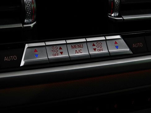 Used 2021 BMW X5 xDrive40i image 42