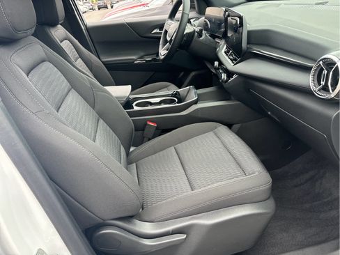 Certified 2025 Chevrolet Equinox LT image 18