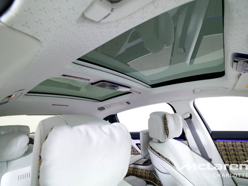Used 2023 Mercedes-Benz Maybach S 680 4MATIC w/ Manufaktur Leather Package image 35