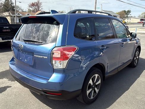 Used 2018 Subaru Forester 2.5i Premium w/ All-Weather Package AWD/4WD image 11