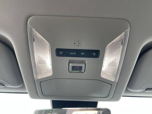 Used 2025 Toyota RAV4 LE AWD/4WD image 26
