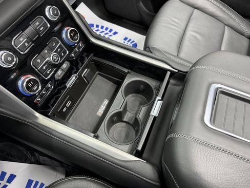 Used 2023 GMC Yukon Denali image 25