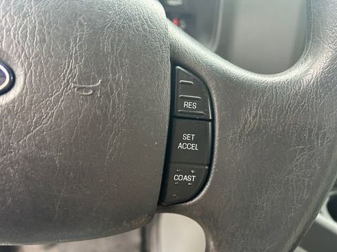 Used 2019 Ford E-350 and Econoline 350 Super Duty RWD image 30