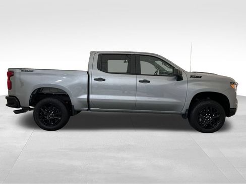 Used 2024 Chevrolet Silverado 1500 Custom Trail Boss w/ Dark Appearance Package AWD/4WD image 7