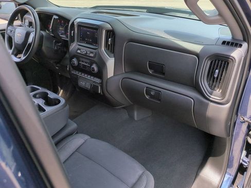 Certified 2022 Chevrolet Silverado 1500 Custom RWD image 19