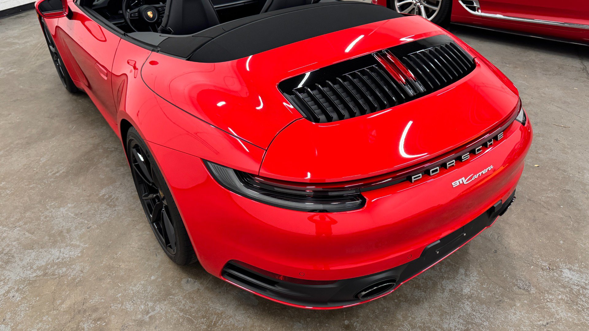 Used 2022 Porsche 911 Carrera RWD image 25