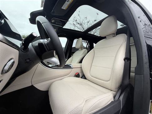 Used 2024 Mercedes-Benz GLC 300 GLC 300 image 6