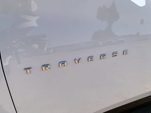 Certified 2023 Chevrolet Traverse LT FWD image 31