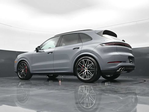 New 2026 Porsche Cayenne S AWD/4WD image 38