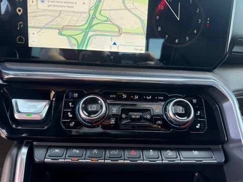 Used 2023 GMC Sierra 1500 Denali w/ Technology Package AWD/4WD image 41