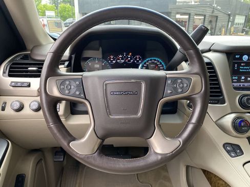Used 2017 GMC Yukon Denali w/ Open Road Package AWD/4WD image 19
