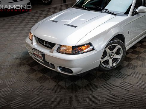 Used 2004 Ford Mustang Cobra RWD image 8