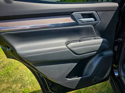 New 2026 GMC Terrain Denali w/ LPO, Floor Liner Package AWD/4WD image 32