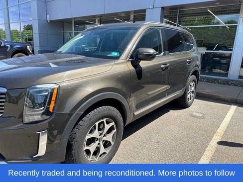 Used 2020 Kia Telluride EX AWD/4WD image 2