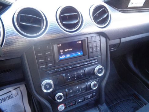 Used 2018 Ford Mustang GT RWD image 28