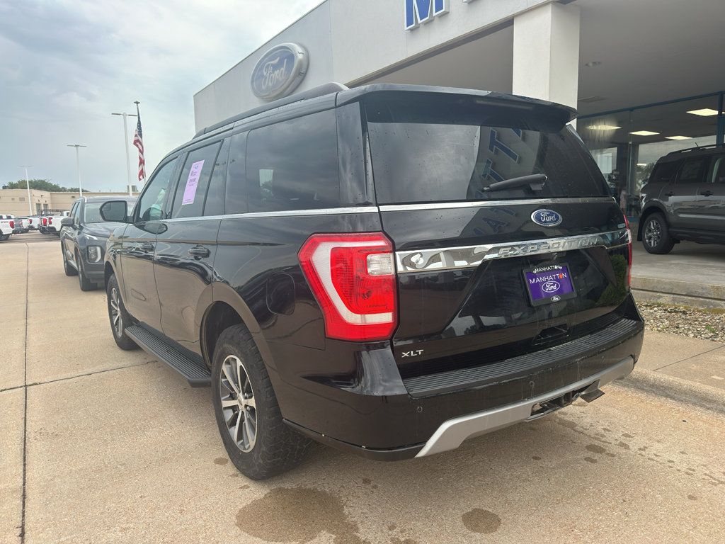 Used 2018 Ford Expedition XLT AWD/4WD image 5