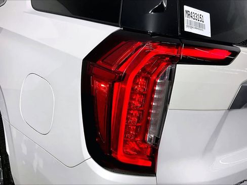 Used 2021 GMC Yukon Denali image 28