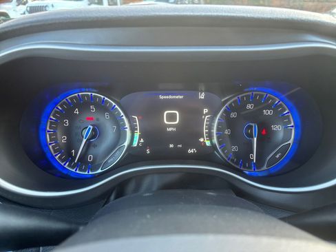 New 2026 Chrysler Pacifica Select image 25