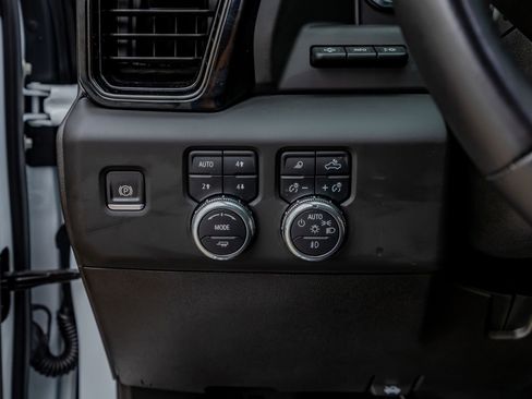 Used 2025 GMC Sierra 2500 AT4X w/ AT4X AEV Edition AWD/4WD image 22