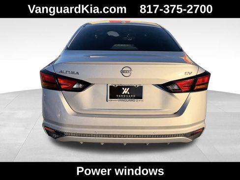 Used 2023 Nissan Altima 2.5 SV image 3
