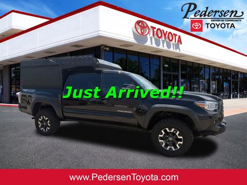 Used 2021 Toyota Tacoma TRD Off-Road w/ Technology Package AWD/4WD image 1