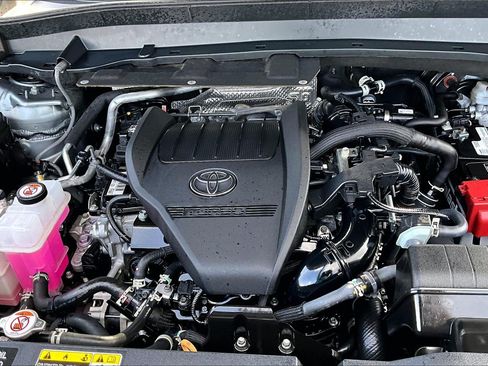 Used 2025 Toyota Grand Highlander AWD image 10