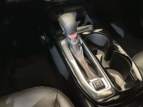 Used 2024 Chevrolet Trax RS w/ Sunroof Package image 15