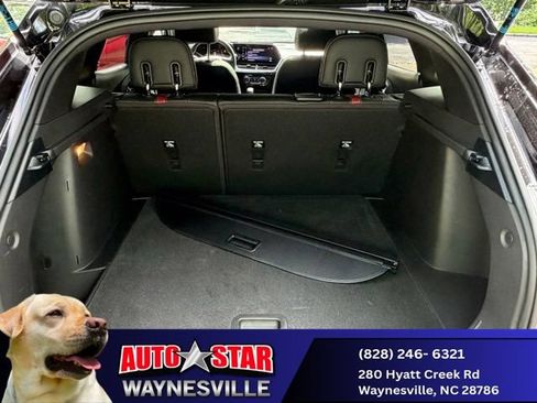 Used 2025 Chevrolet Trax RS w/ Sunroof Package FWD image 29