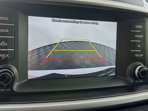 Used 2019 Kia Sorento L FWD image 21