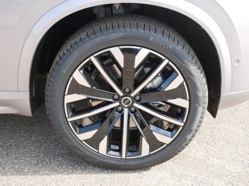 New 2026 Volvo XC90 B5 Plus image 4