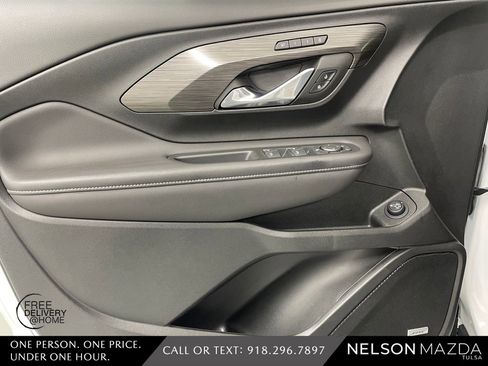 Used 2022 GMC Terrain SLT w/ Infotainment Package II image 15