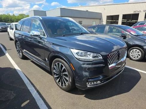 Used 2021 Lincoln Aviator Black Label Grand Touring AWD/4WD image 3