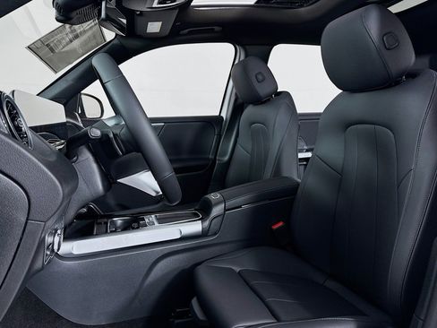 New 2026 Mercedes-Benz GLB 250 image 16