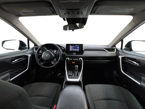 Used 2020 Toyota RAV4 XLE w/ Convenience Package image 17