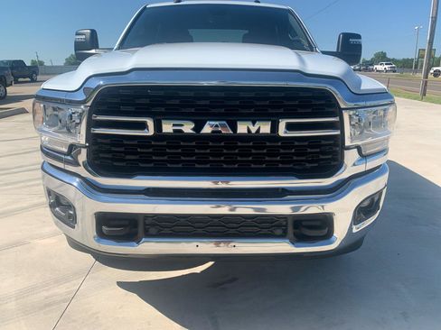 Used 2024 RAM 2500 Big Horn w/ Off Road Package AWD/4WD image 7