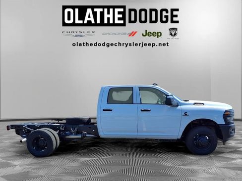 New 2026 RAM 3500 Tradesman image 27