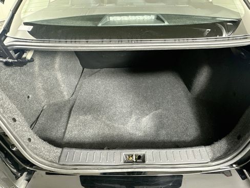 Used 2025 Nissan Versa S FWD image 27