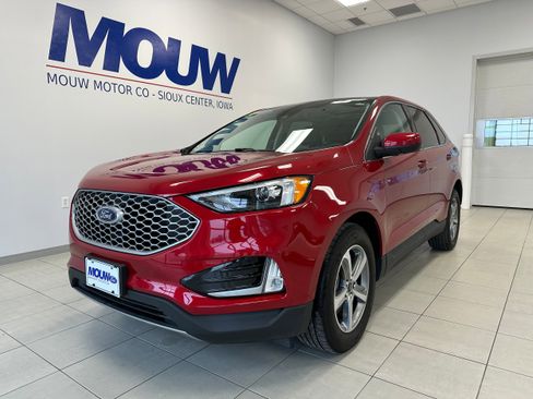 Used 2023 Ford Edge SEL w/ Convenience Package image 2