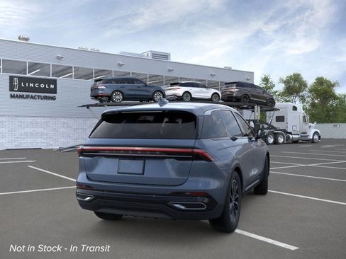 New 2026 Lincoln Nautilus Premier image 8