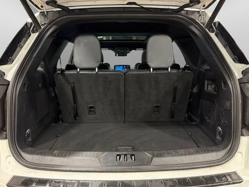 Used 2025 Ford Explorer ST-Line w/ ST-Line Street Pack AWD/4WD image 49