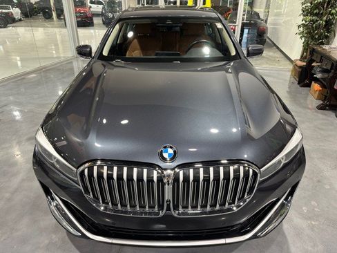 Used 2020 BMW 740i xDrive w/ Cold Weather Package AWD/4WD image 14