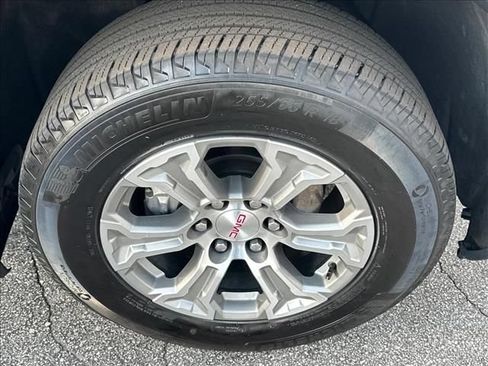 Certified 2025 GMC Sierra 1500 SLT RWD image 34